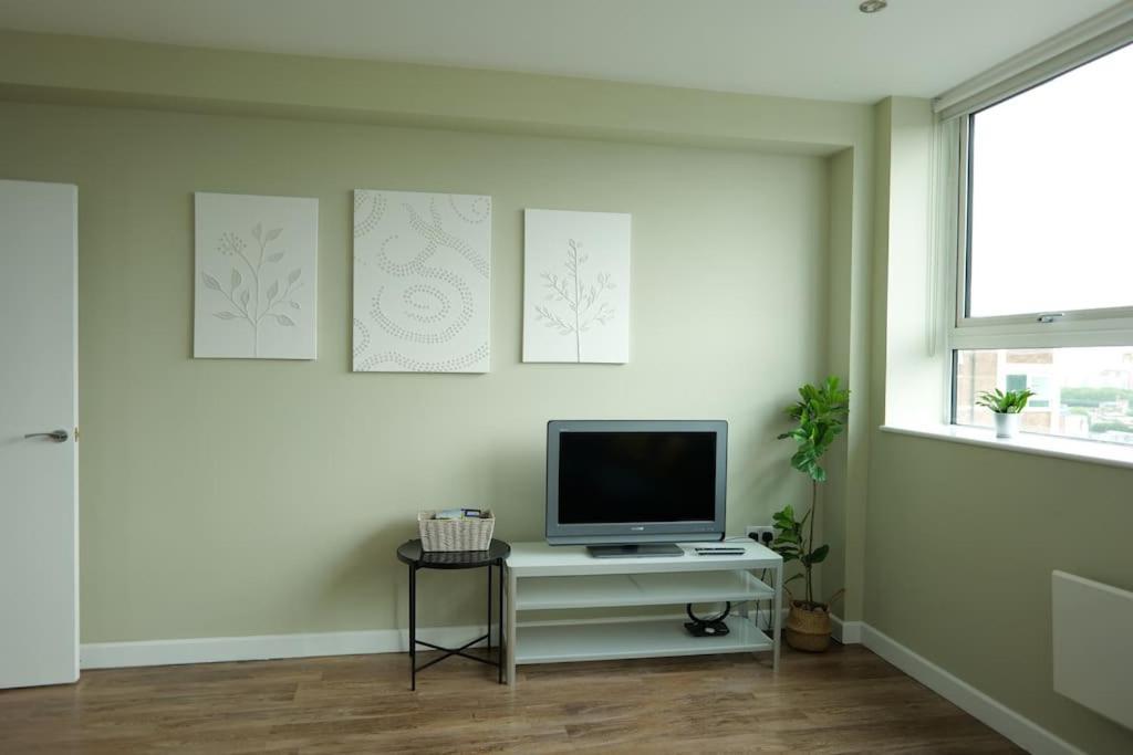 1 Bedroom City Centre Apartment Бирмингем Экстерьер фото