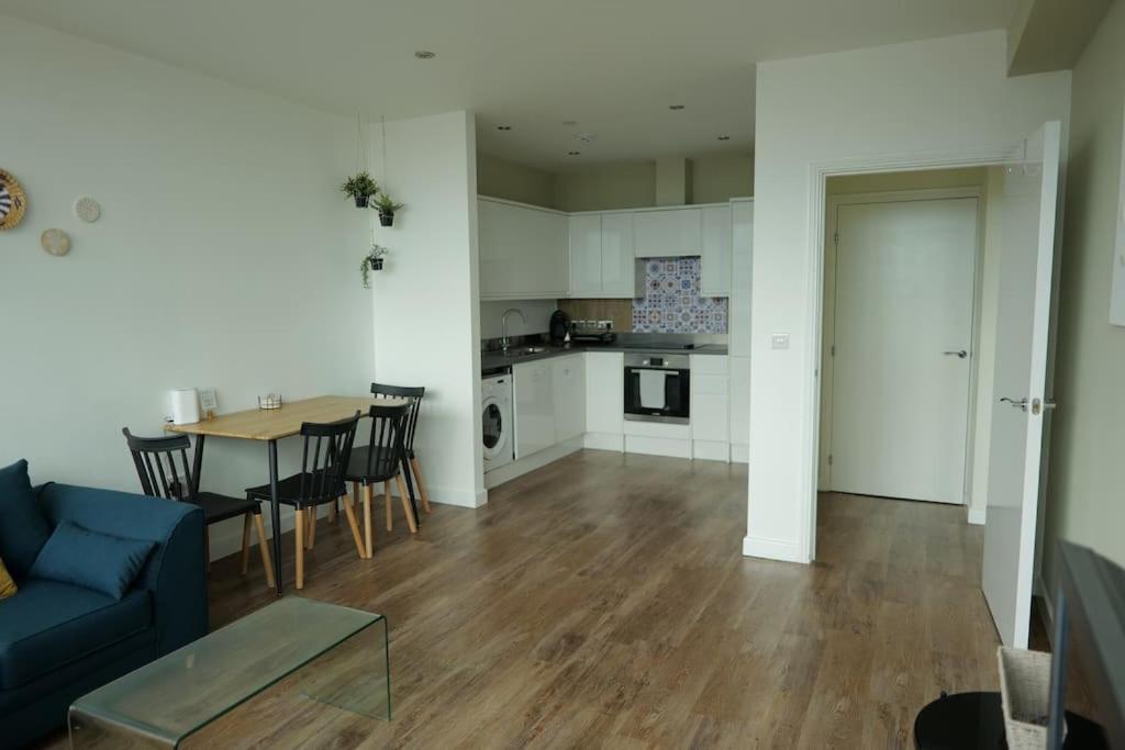 1 Bedroom City Centre Apartment Бирмингем Экстерьер фото